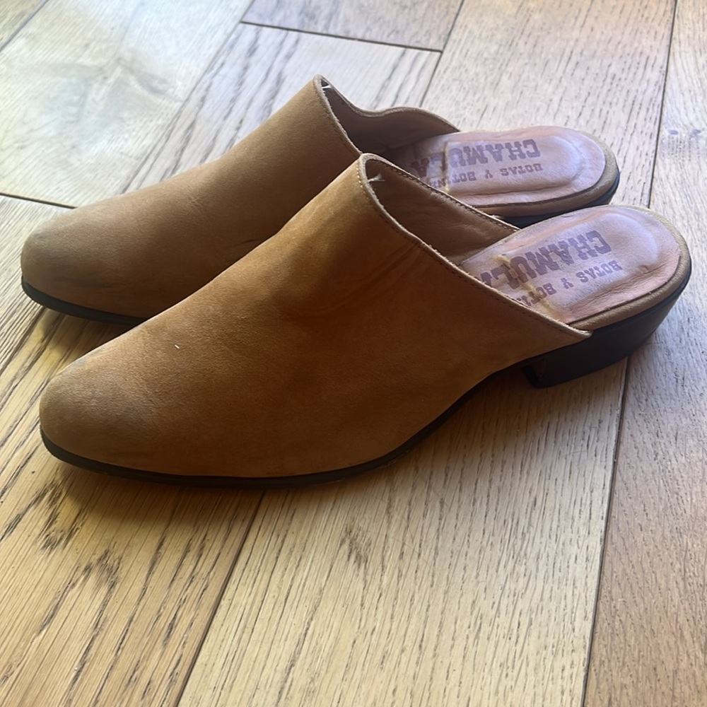 Chamula Sueco Handcrafted Mules - W 7.5